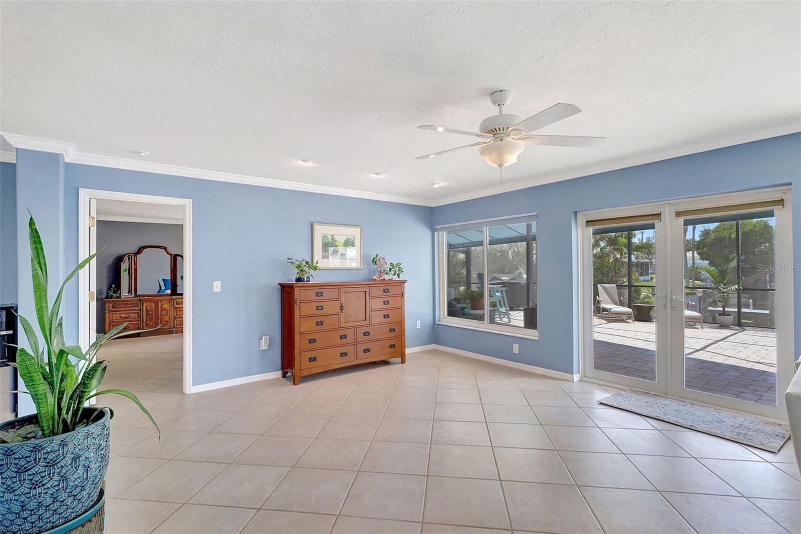 Image 18 of 64 For 4216 Royal Palm Drive