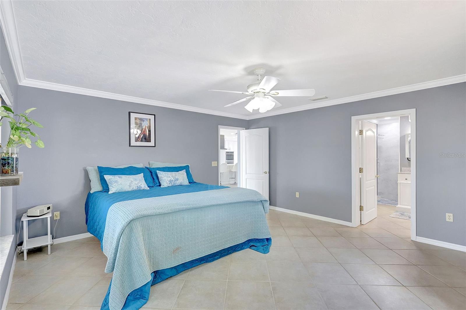 Image 25 of 64 For 4216 Royal Palm Drive