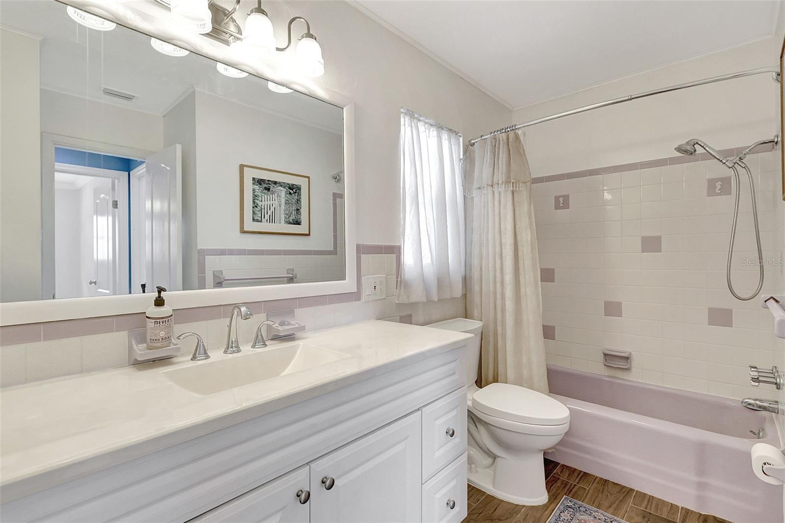 Image 32 of 64 For 4216 Royal Palm Drive