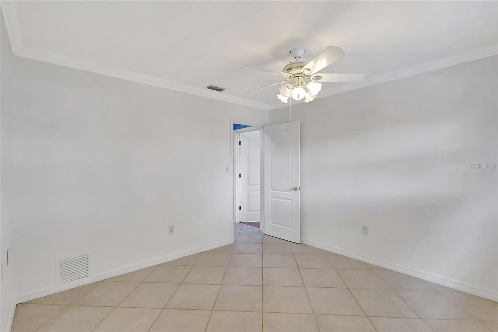 Image 34 of 64 For 4216 Royal Palm Drive