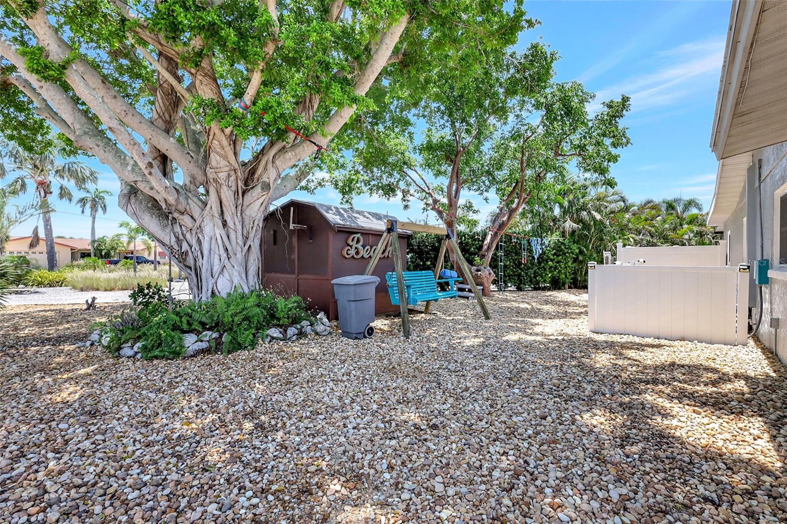 Image 49 of 64 For 4216 Royal Palm Drive