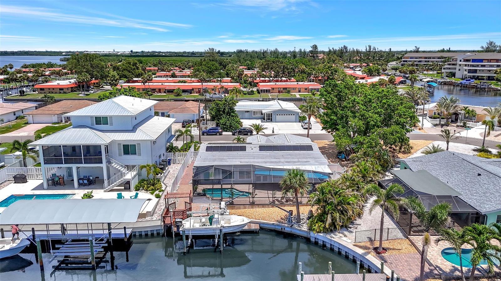 Image 61 of 64 For 4216 Royal Palm Drive