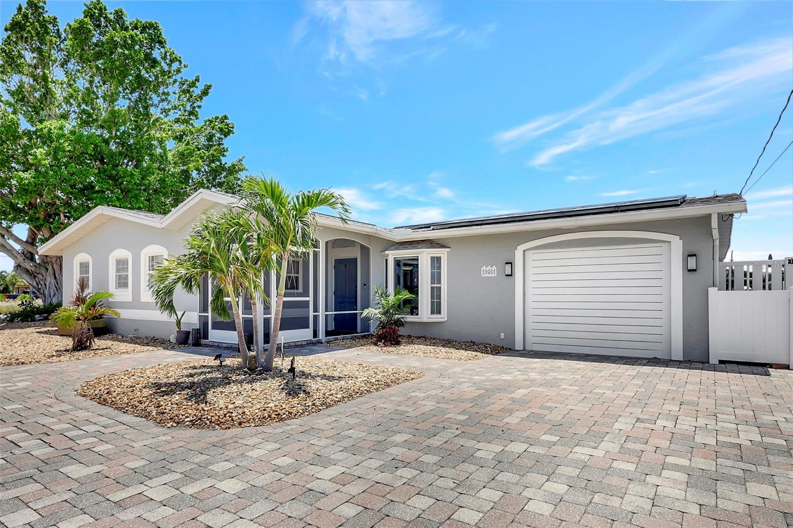 Image 7 of 64 For 4216 Royal Palm Drive