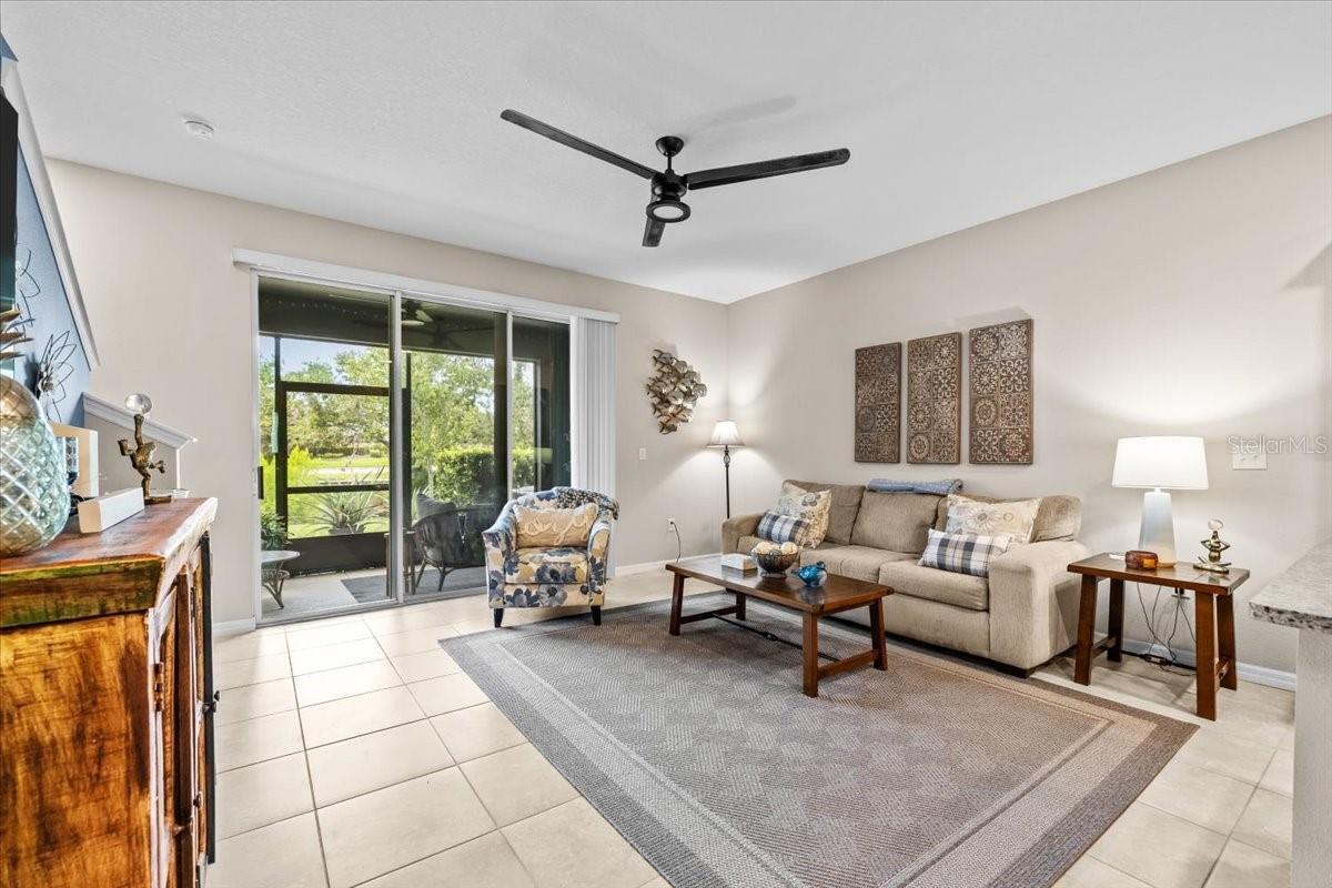 Image 10 of 49 For 8641 Daydream Street