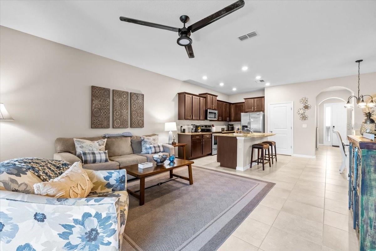 Image 21 of 49 For 8641 Daydream Street