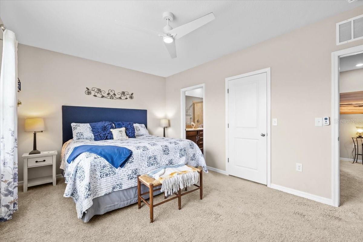 Image 33 of 49 For 8641 Daydream Street