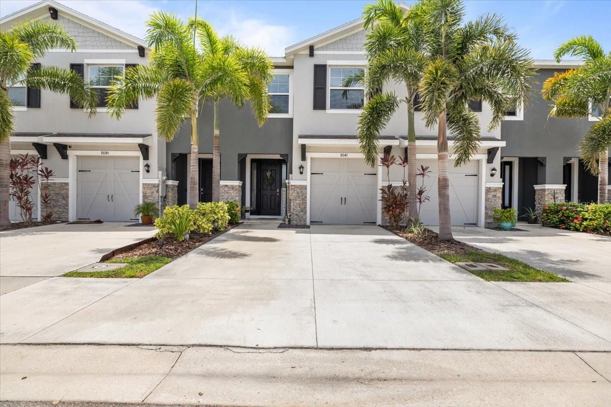 Image 6 of 49 For 8641 Daydream Street