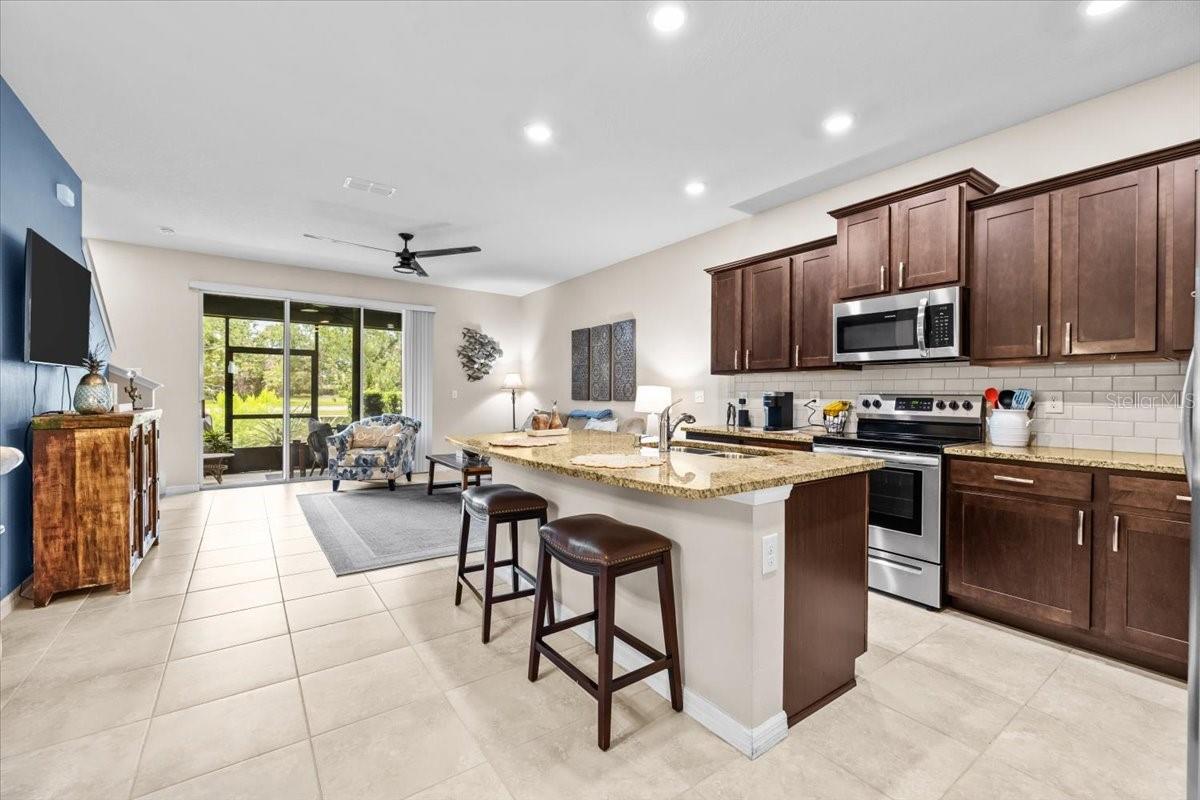 Image 9 of 49 For 8641 Daydream Street