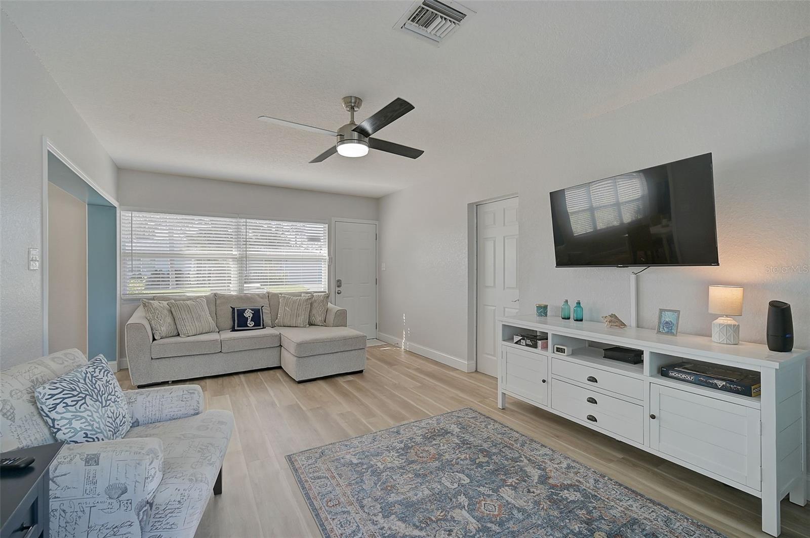 Image 20 of 44 For 1514 32nd Street W