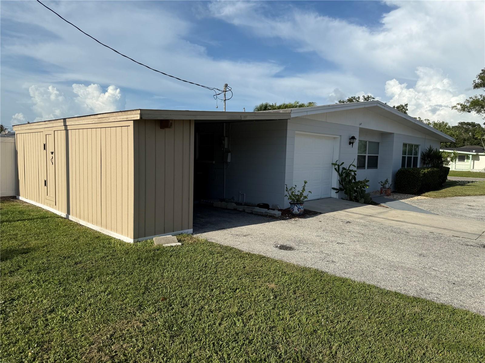 Image 42 of 44 For 1514 32nd Street W