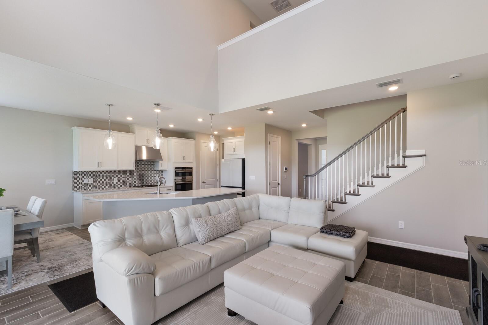 Image 9 of 93 For 9312 Tequila Sunrise Drive