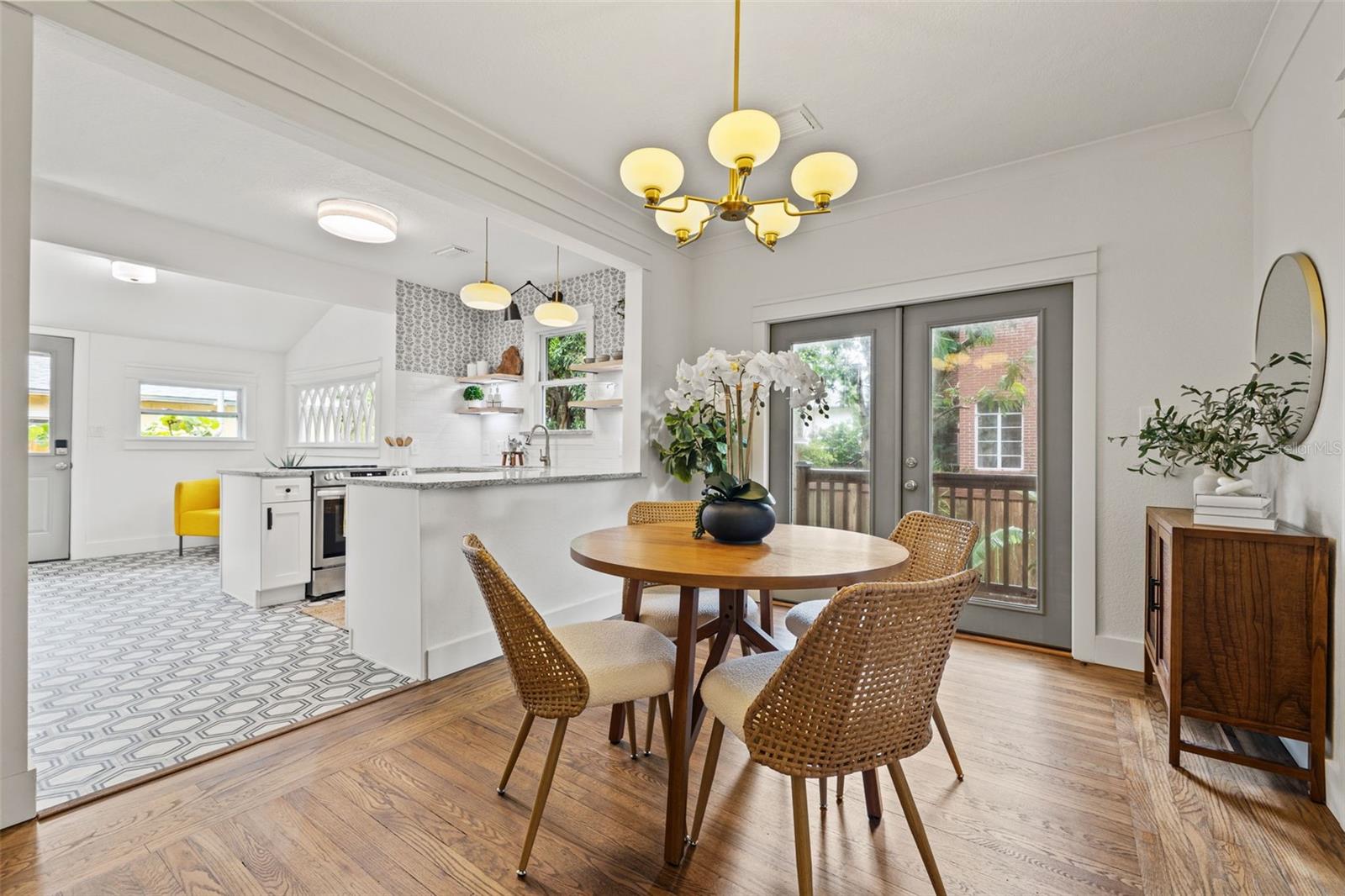 Image 11 of 51 For 608 28th Street N