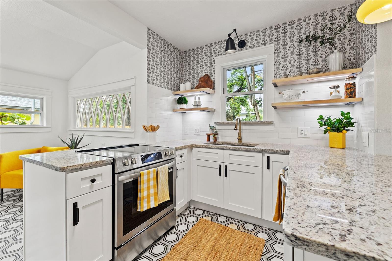 Image 15 of 51 For 608 28th Street N