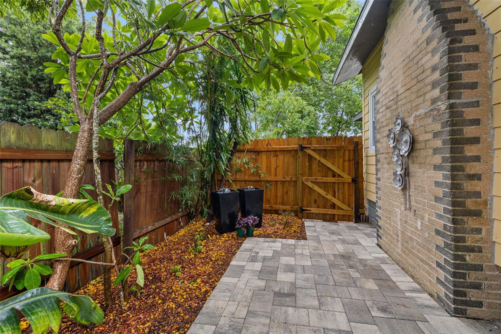 Image 35 of 51 For 608 28th Street N