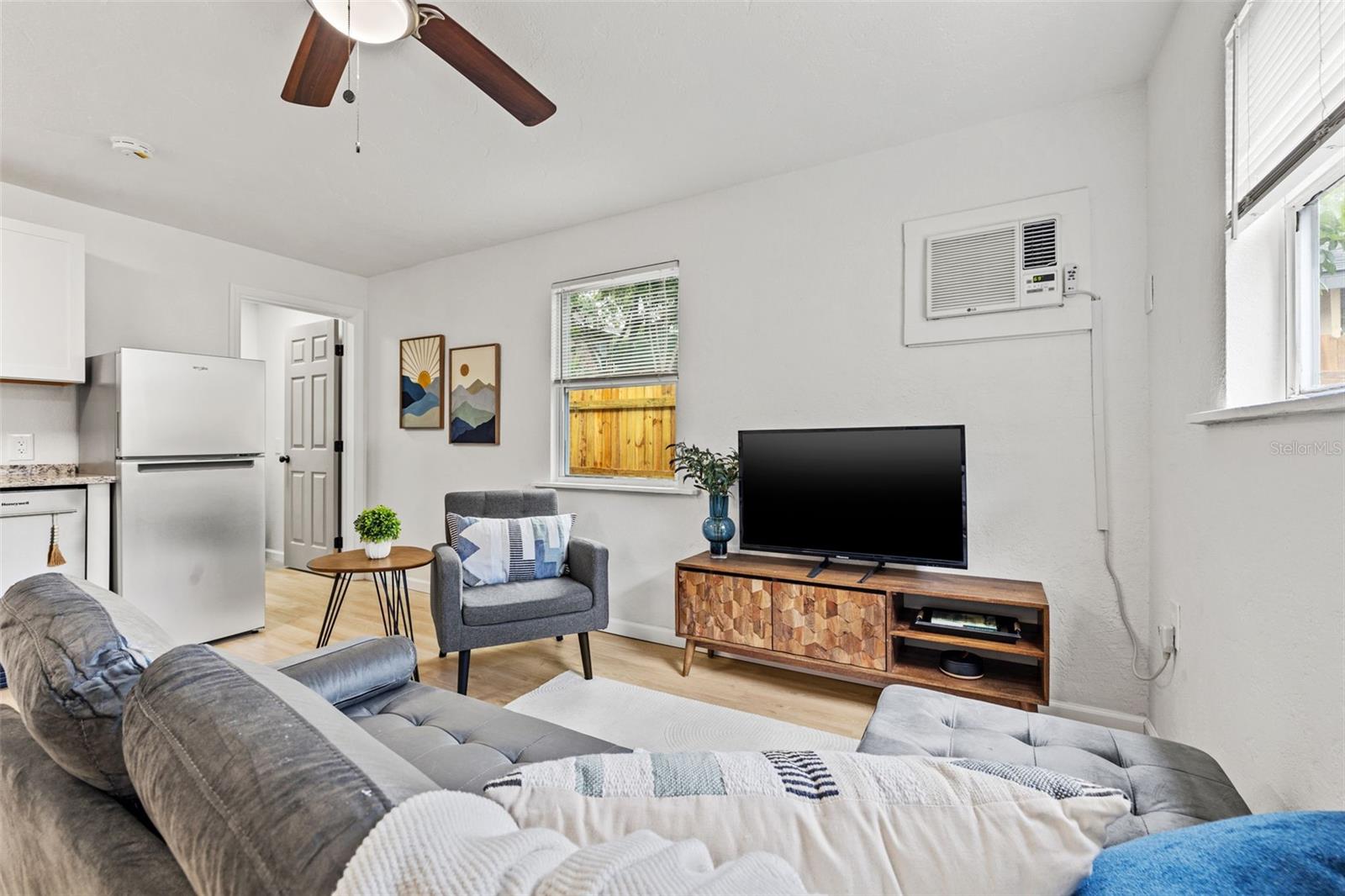 Image 41 of 51 For 608 28th Street N