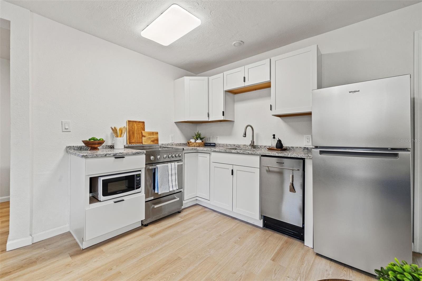 Image 43 of 51 For 608 28th Street N