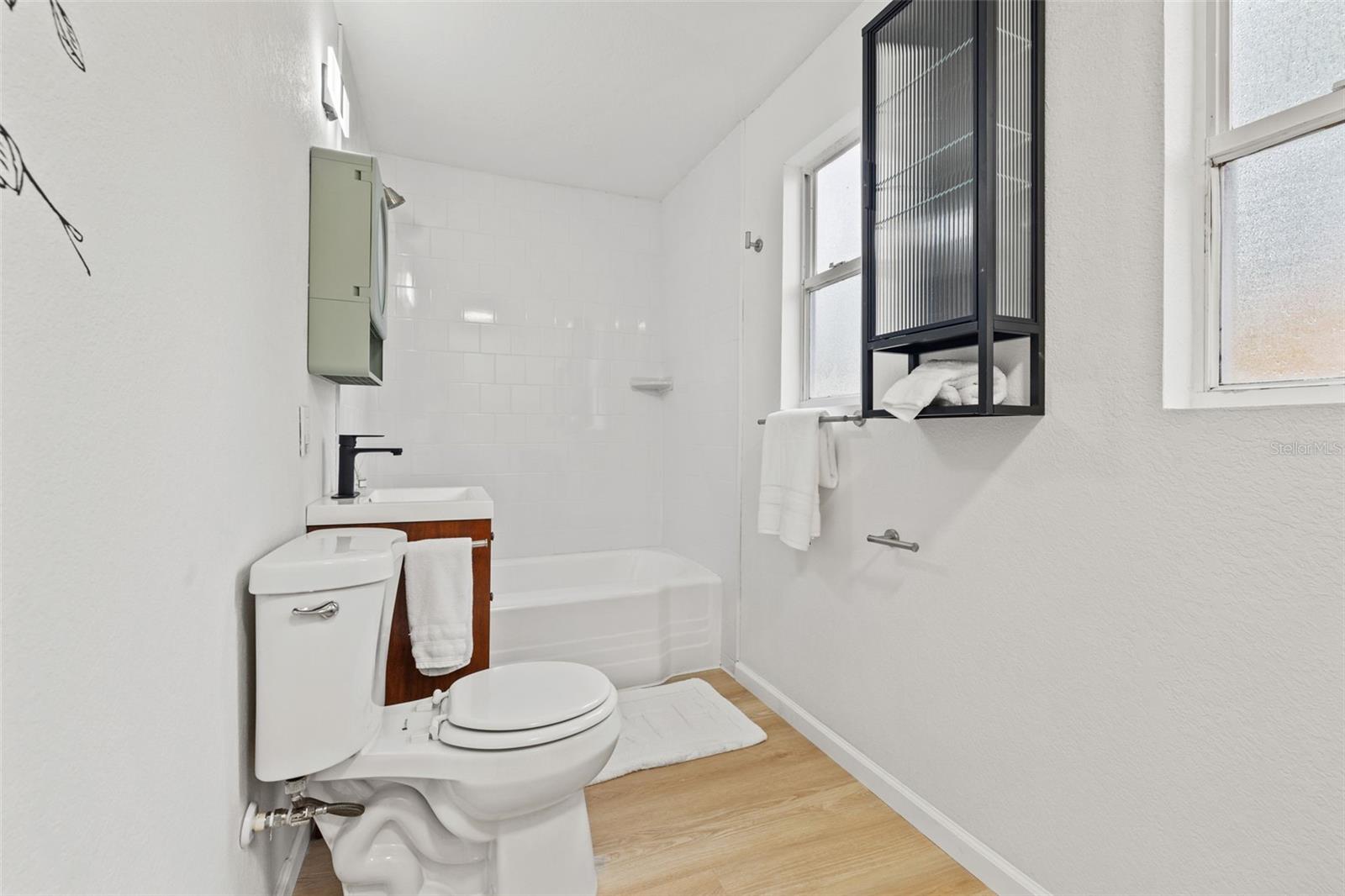 Image 47 of 51 For 608 28th Street N