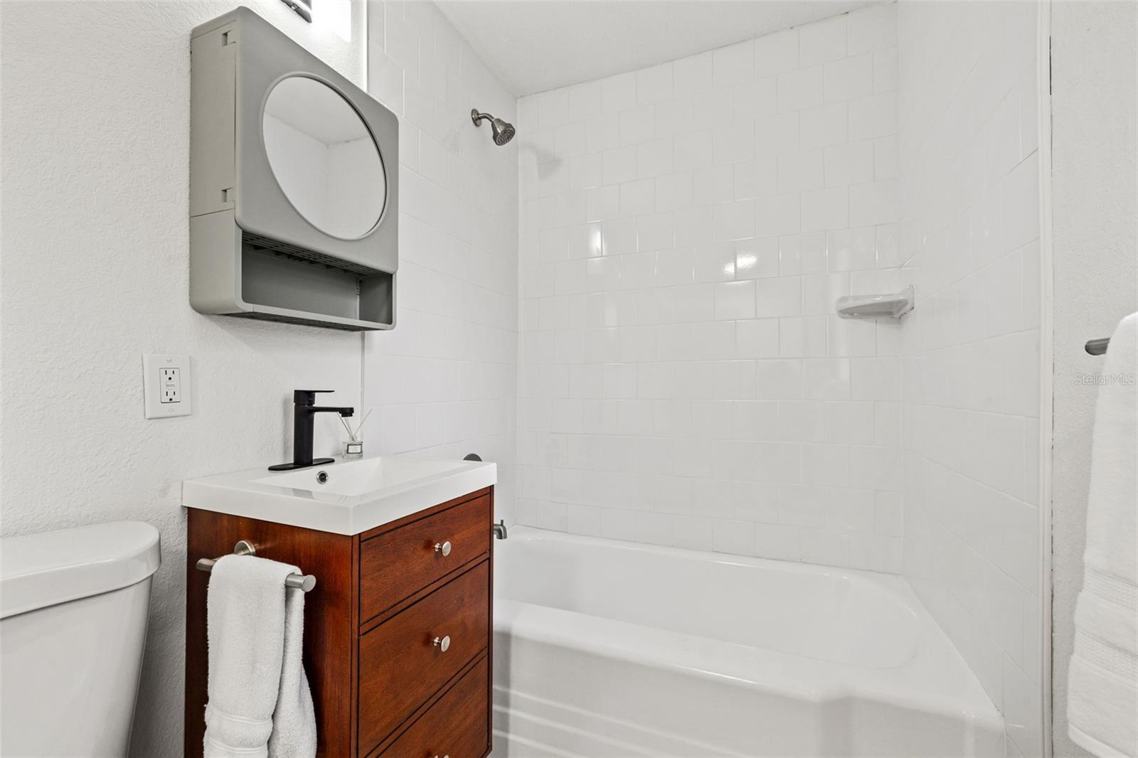 Image 48 of 51 For 608 28th Street N