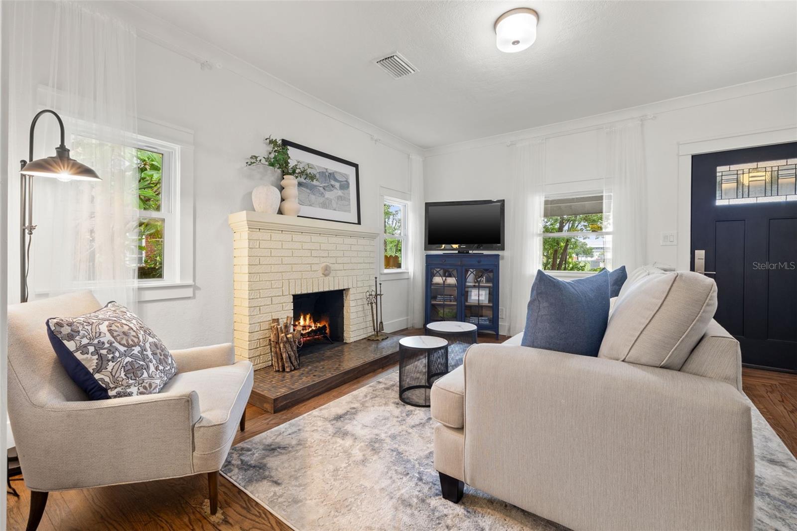 Image 6 of 51 For 608 28th Street N