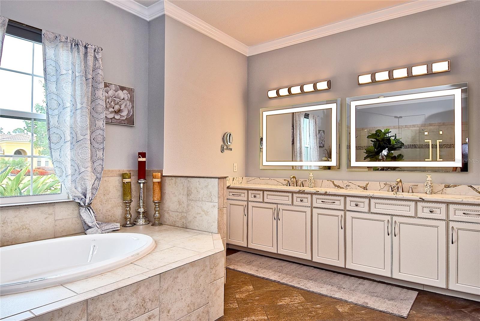 Image 21 of 35 For 4777 Vasca Drive