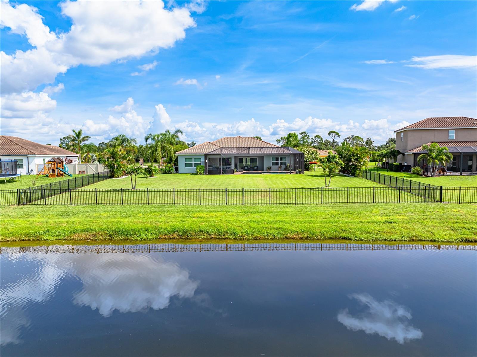 Image 5 of 35 For 4777 Vasca Drive