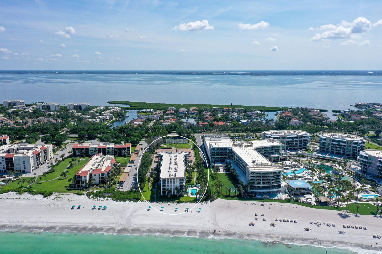 Image 26 of 39 For 1701 Gulf Of Mexico Drive 404
