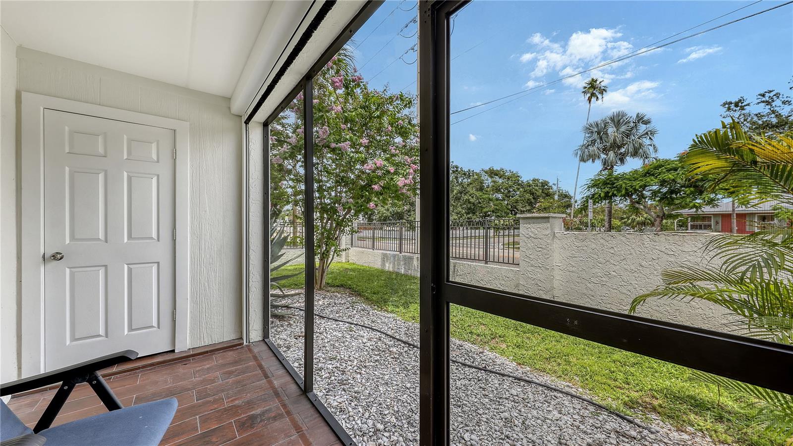 Image 8 of 40 For 631 Orange Avenue 107