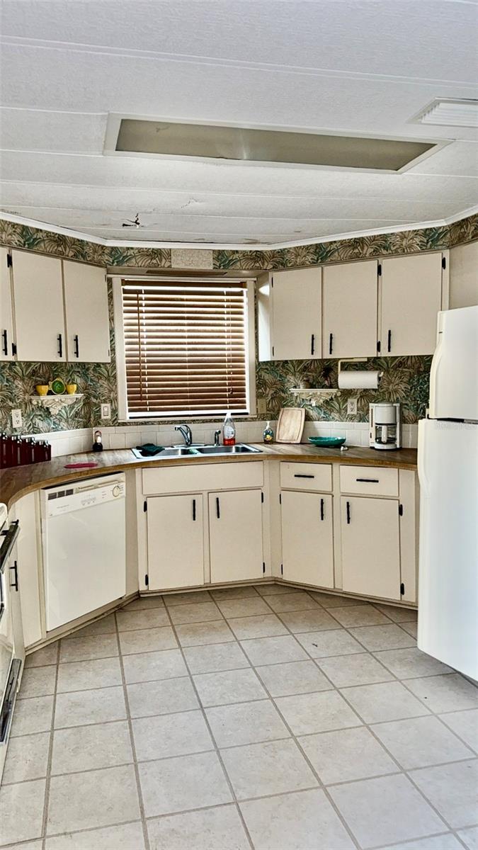 Image 2 of 15 For 4207 13th Street E