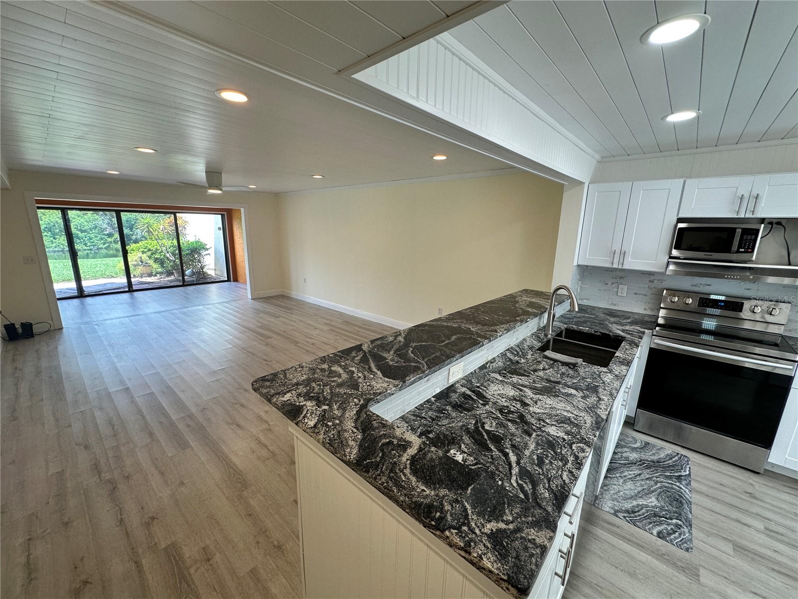 Image 2 of 34 For 620 Spring Lakes Boulevard