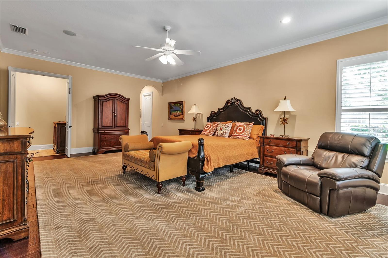 Image 37 of 100 For 478 Oriskany Court