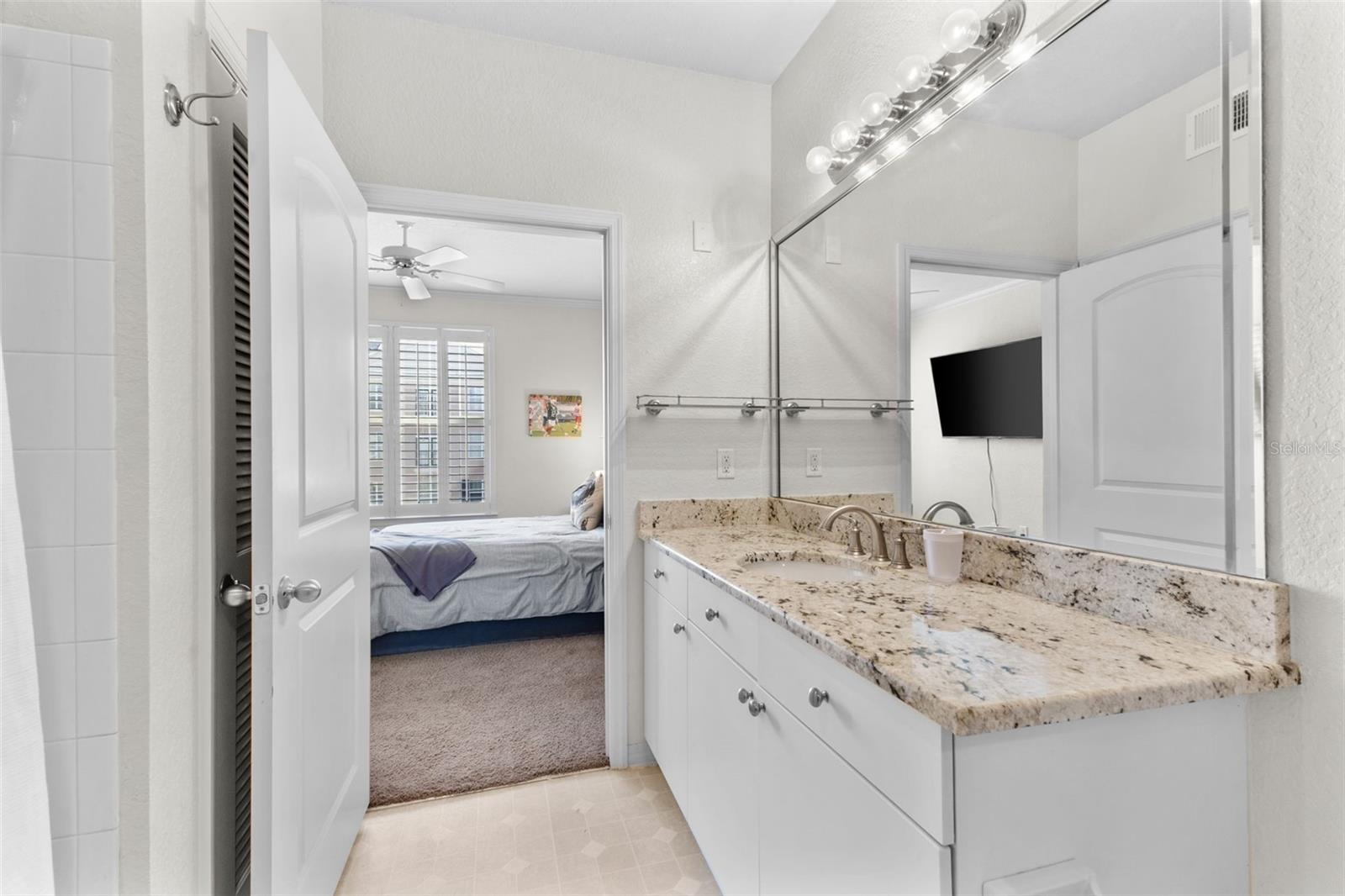 Image 27 of 45 For 4221 Spruce Street 1326
