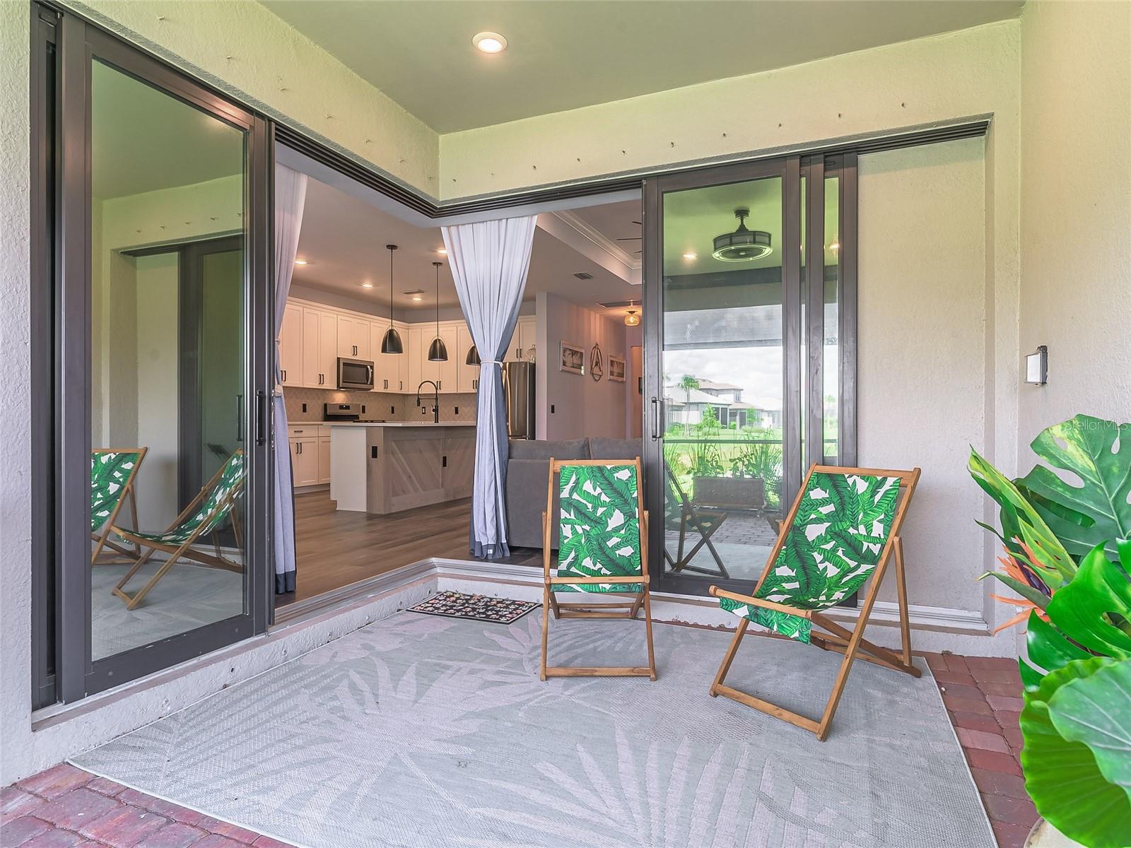 Image 16 of 83 For 7683 Summerland Cove