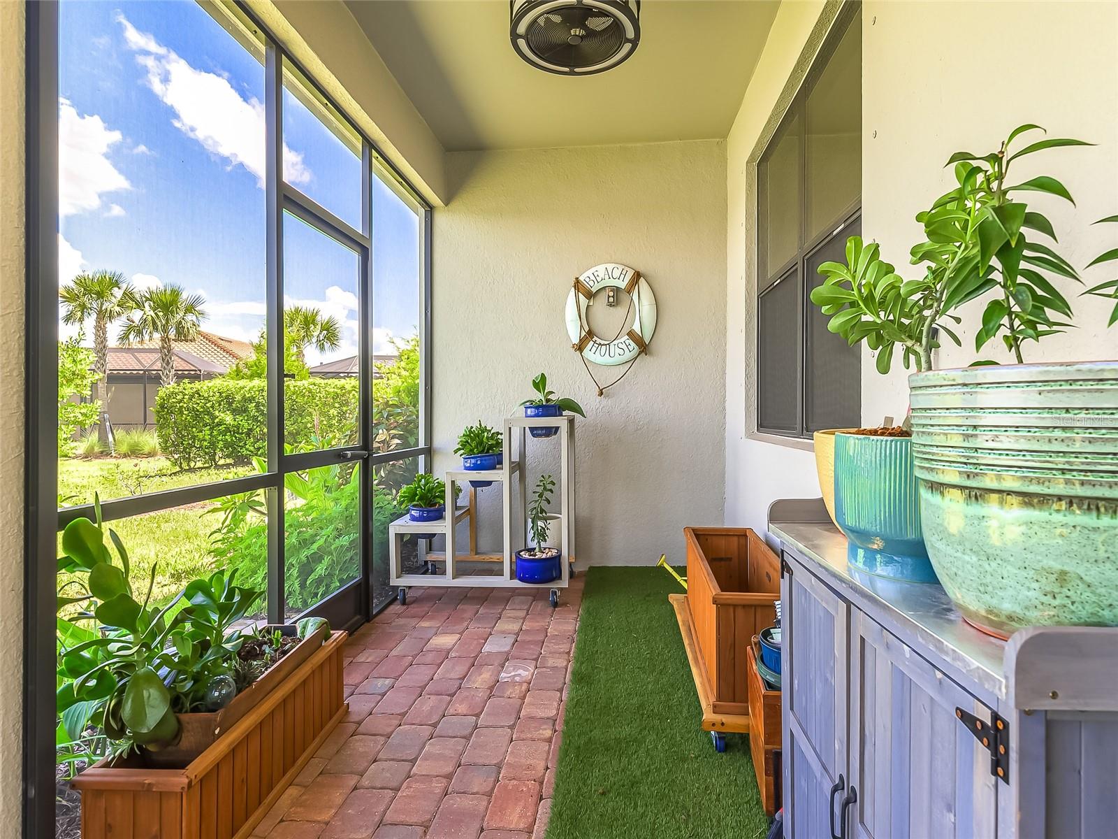 Image 17 of 83 For 7683 Summerland Cove