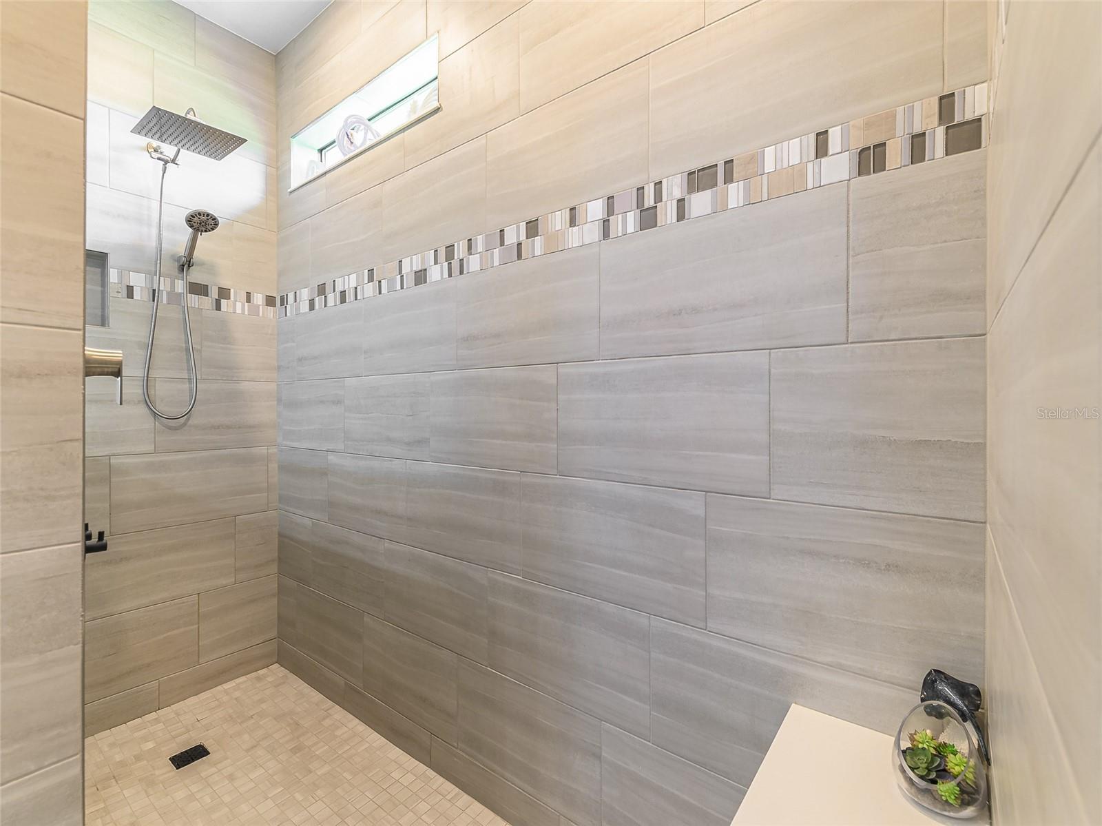 Image 25 of 83 For 7683 Summerland Cove