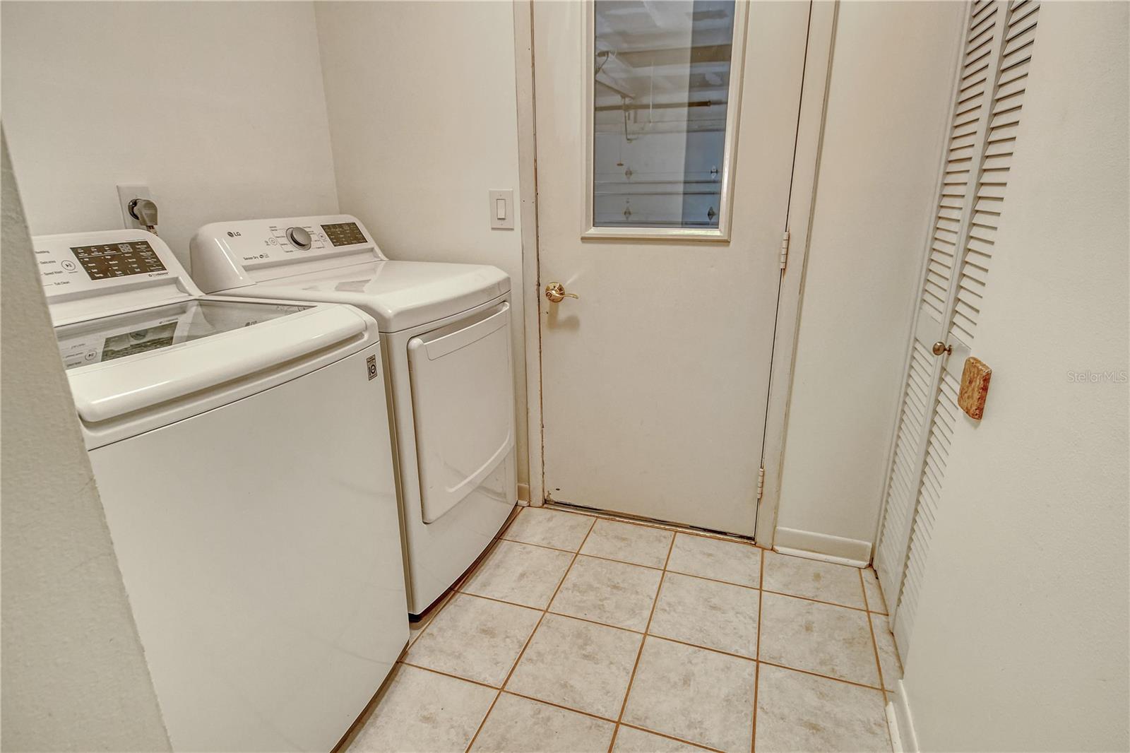Image 36 of 55 For 6303 3rd Avenue Nw
