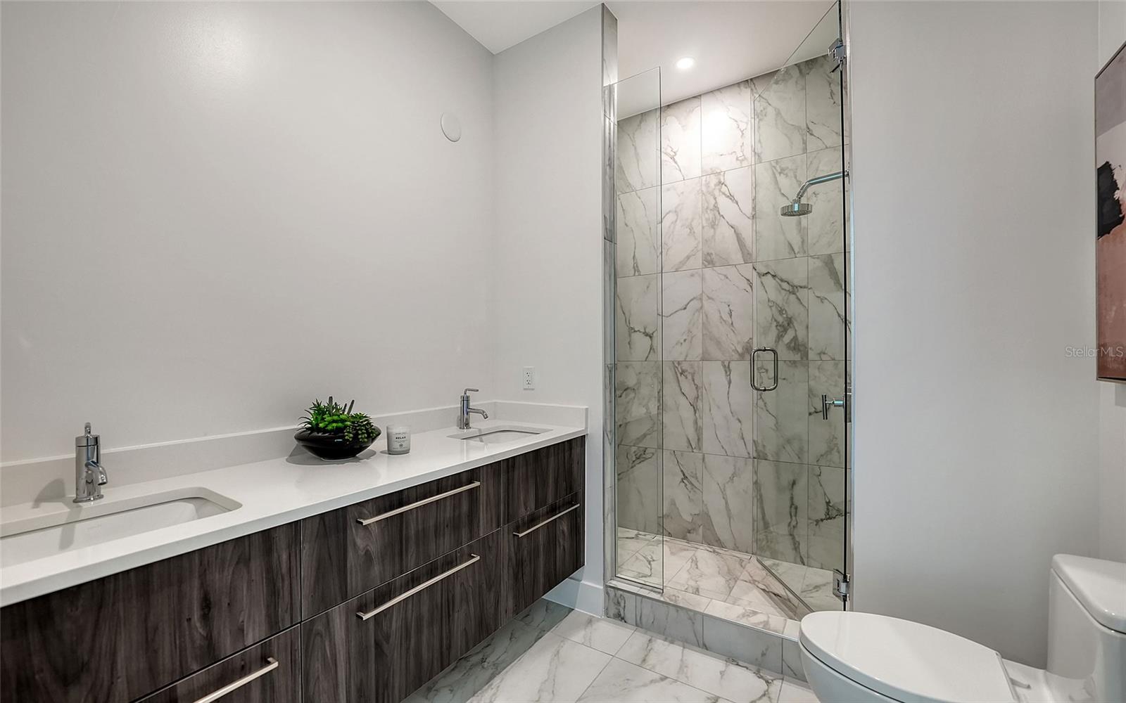 Image 36 of 60 For 33 S Palm Avenue 1601