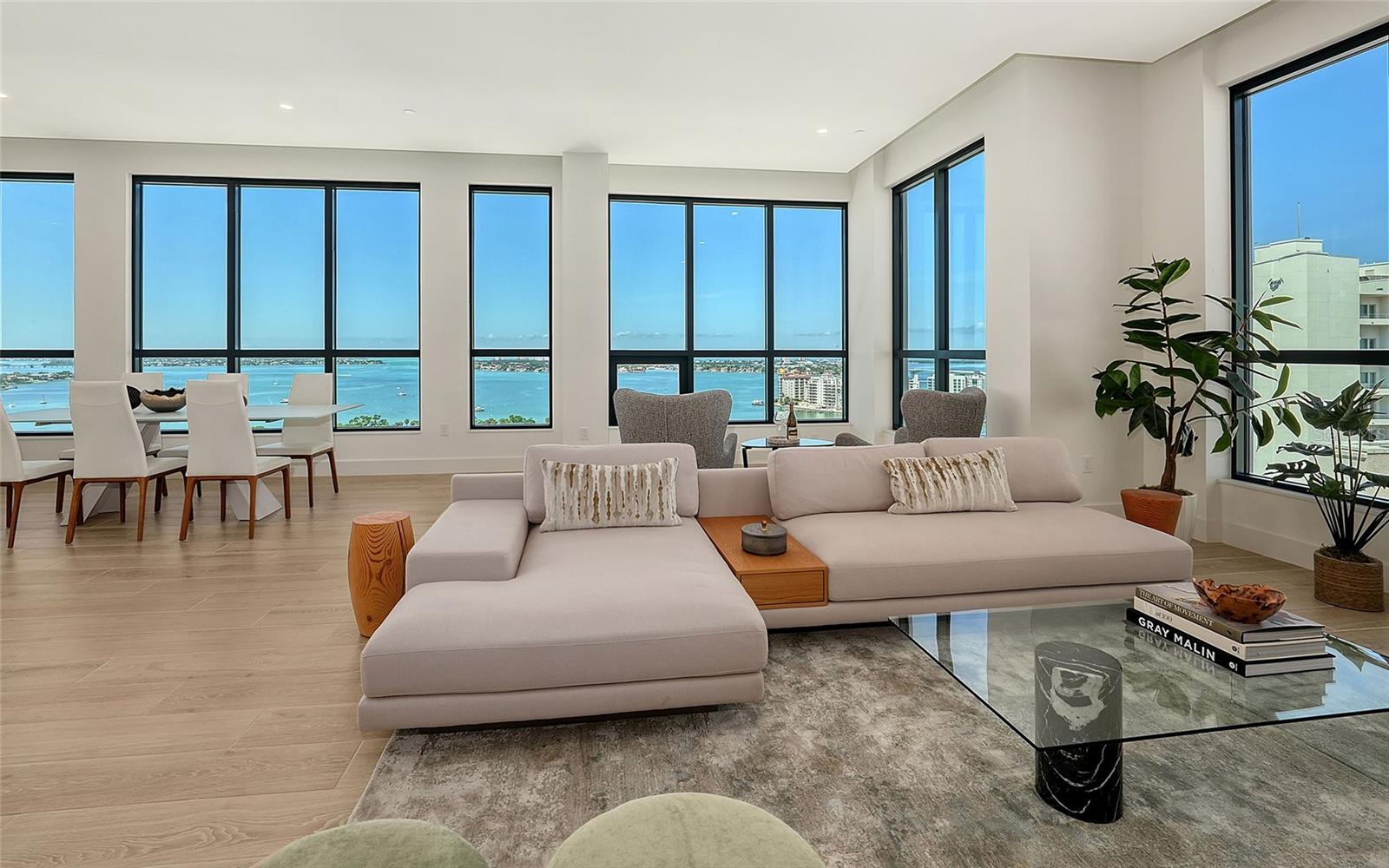 Image 6 of 60 For 33 S Palm Avenue 1601