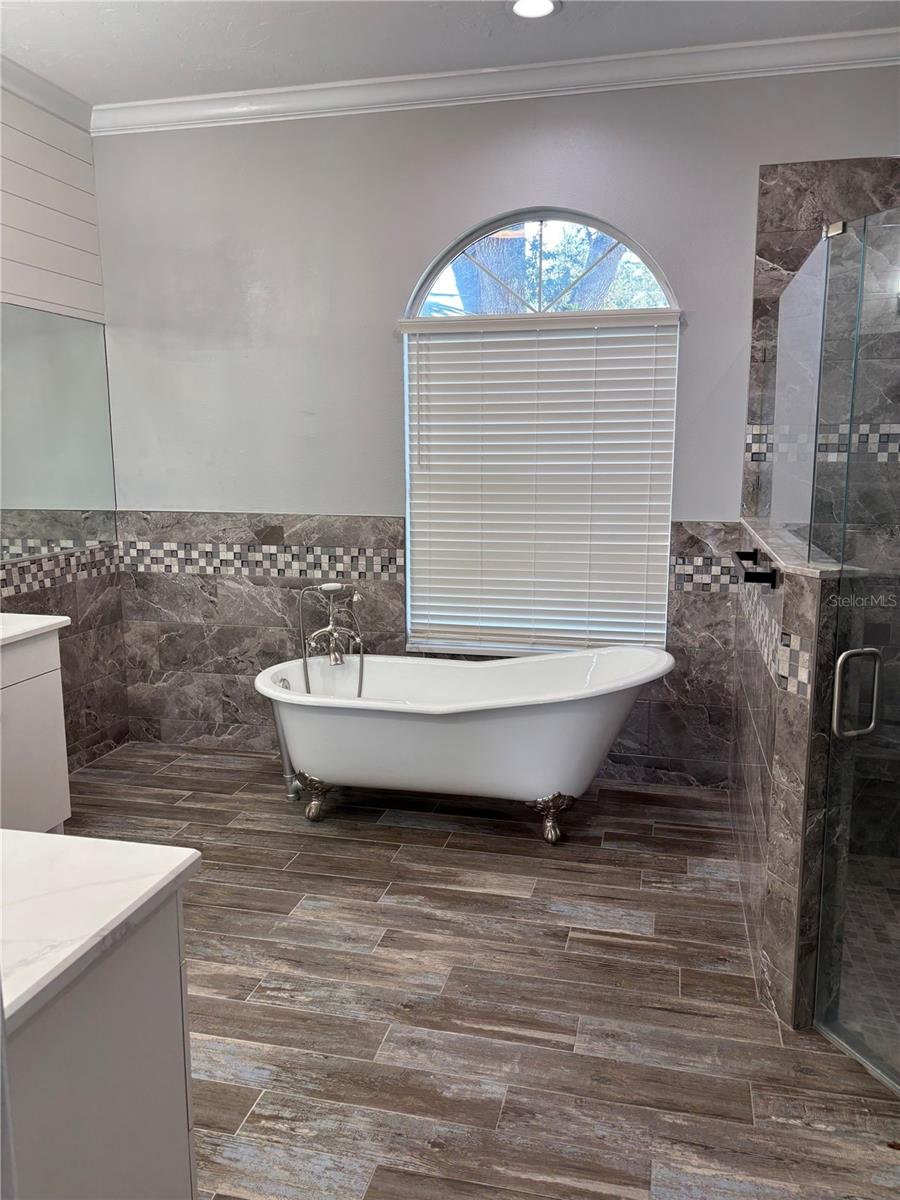 Image 3 of 9 For 2957 Wilderness Boulevard E