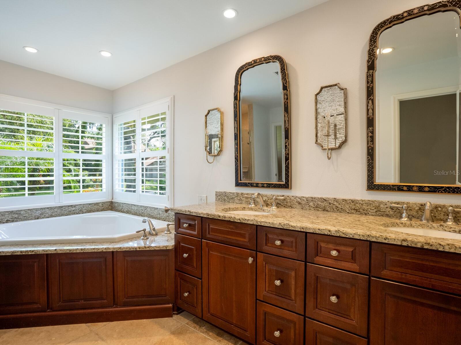 Image 21 of 66 For 1773 Oak Lakes Drive