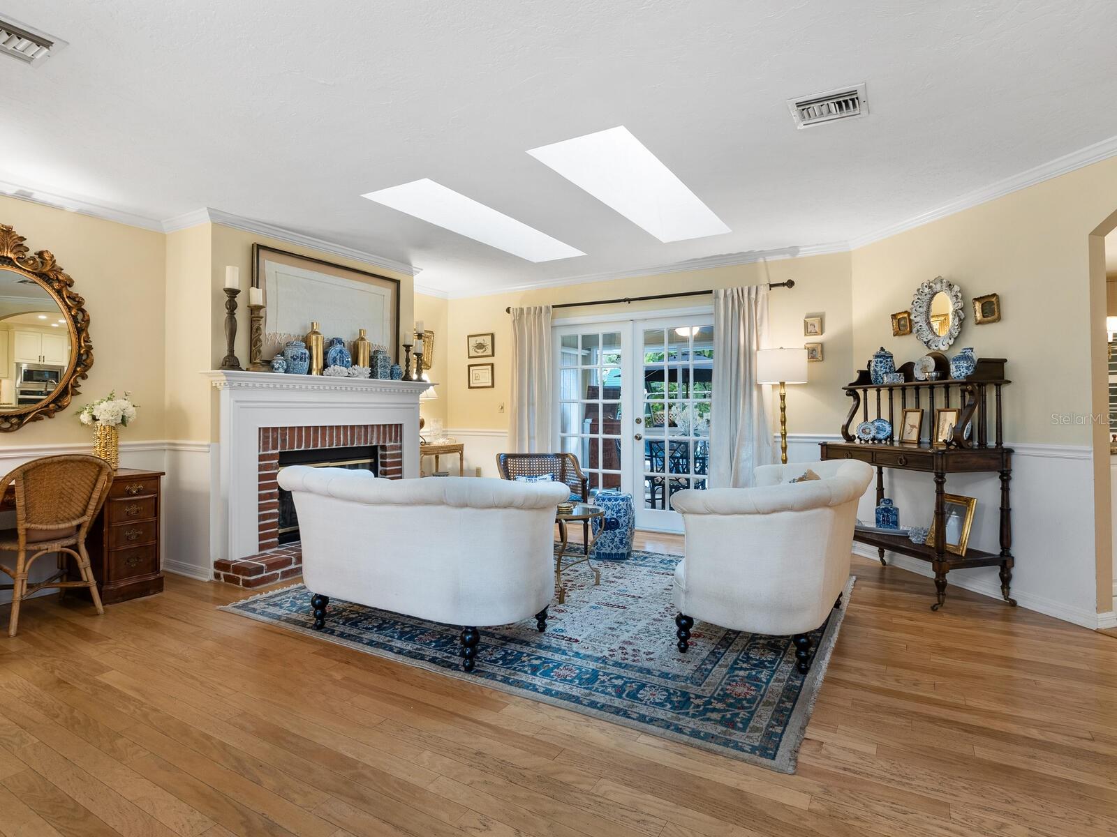 Image 5 of 66 For 1773 Oak Lakes Drive
