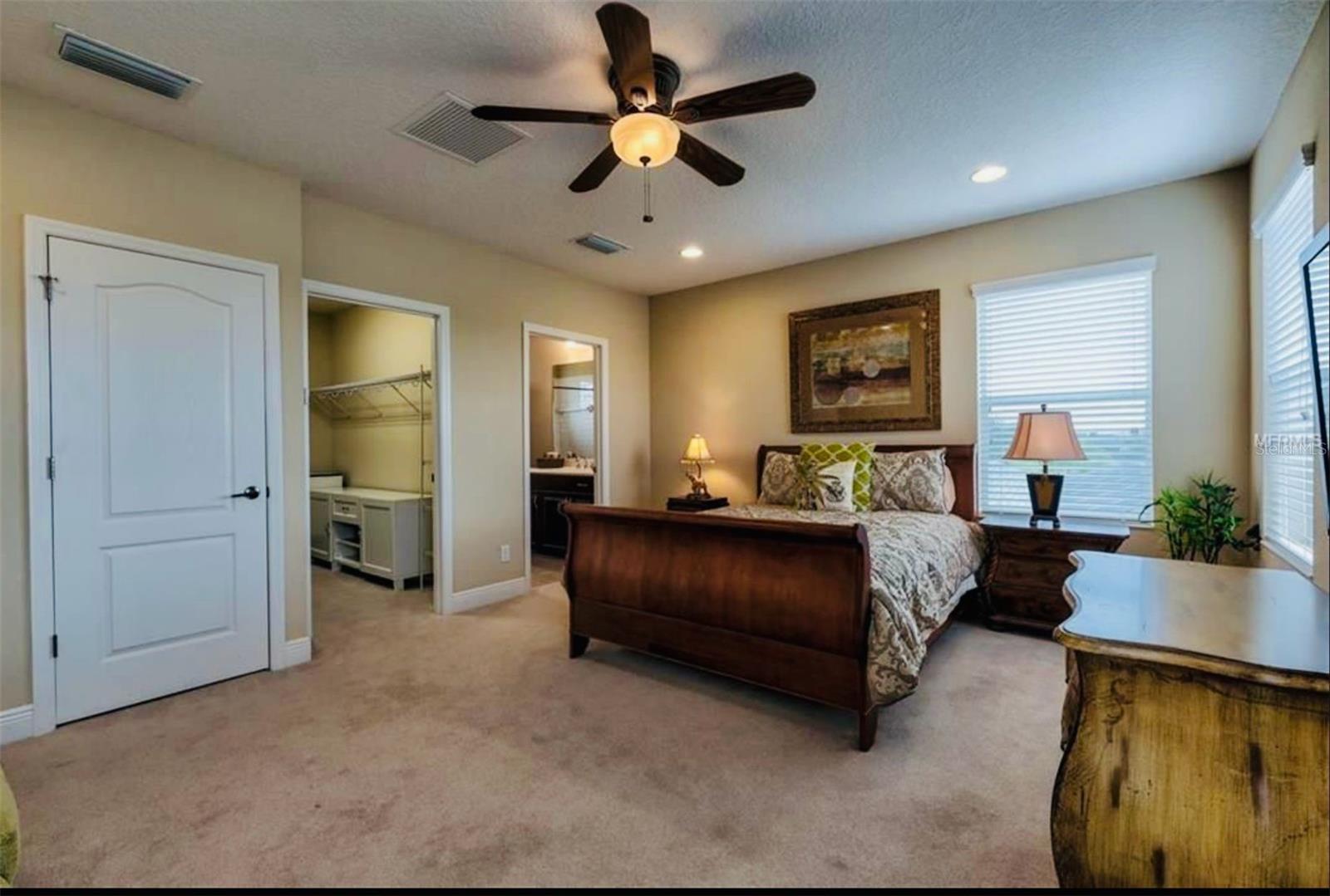 Image 21 of 26 For 12051 Forest Park Circle