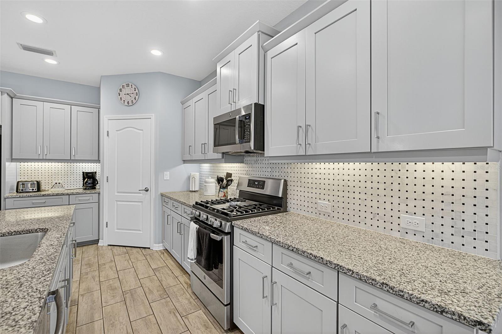 Image 16 of 48 For 232 Benedetto Court