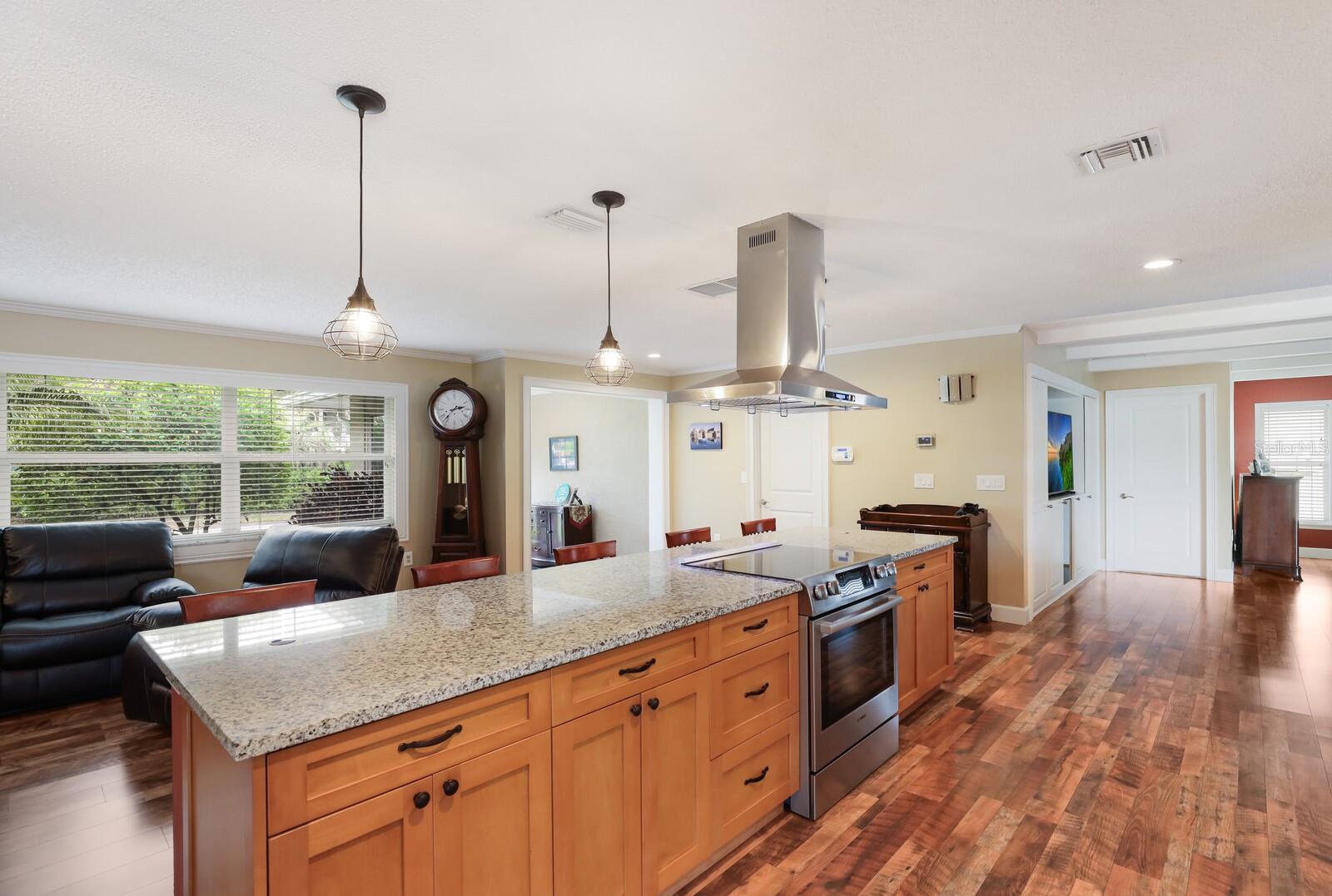 Image 13 of 52 For 412 64th Street Court Nw