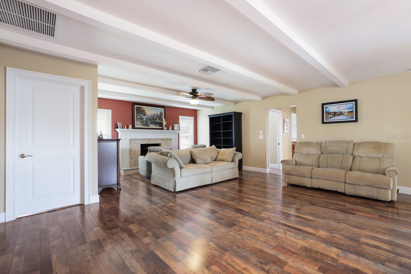 Image 20 of 52 For 412 64th Street Court Nw