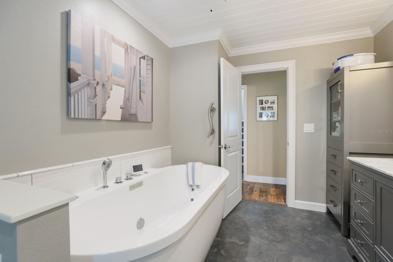 Image 25 of 52 For 412 64th Street Court Nw