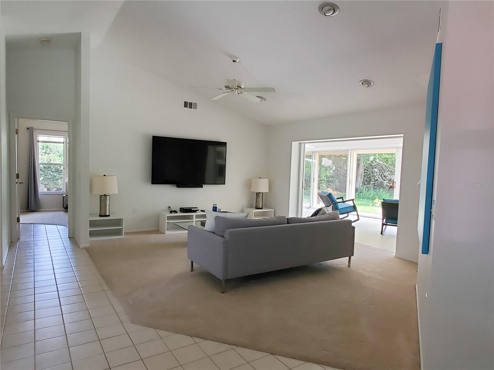 Image 4 of 23 For 6960 Country Lakes Circle