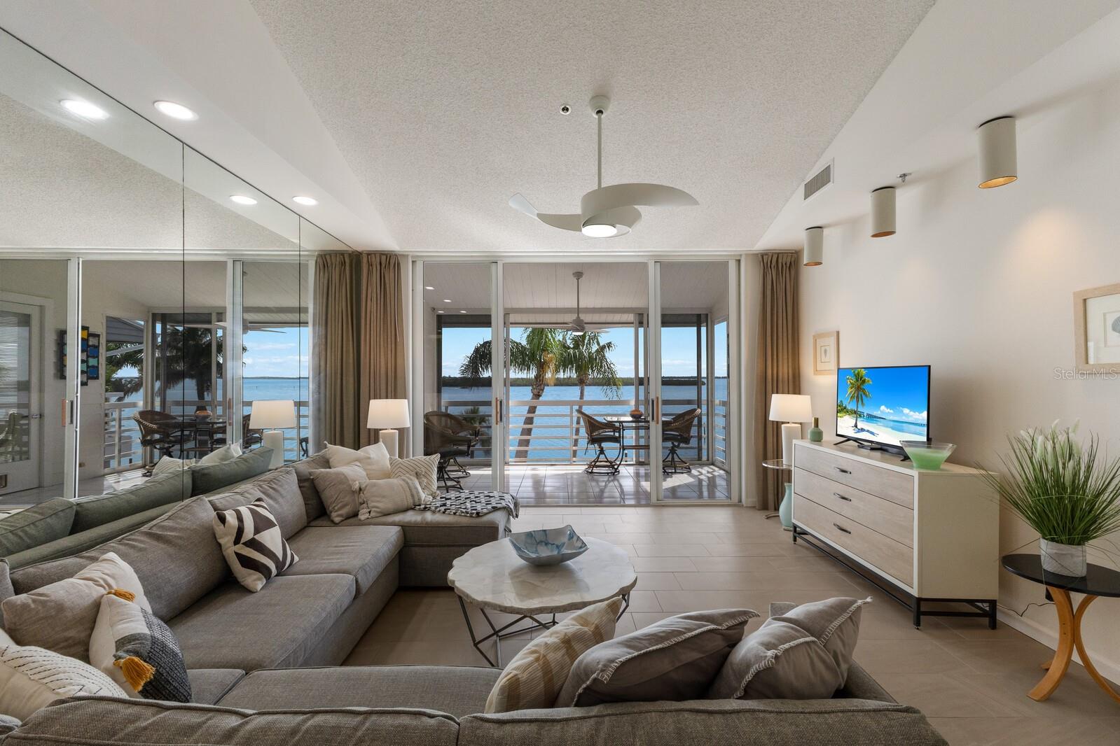 Image 16 of 63 For 615 Dream Island Place 304
