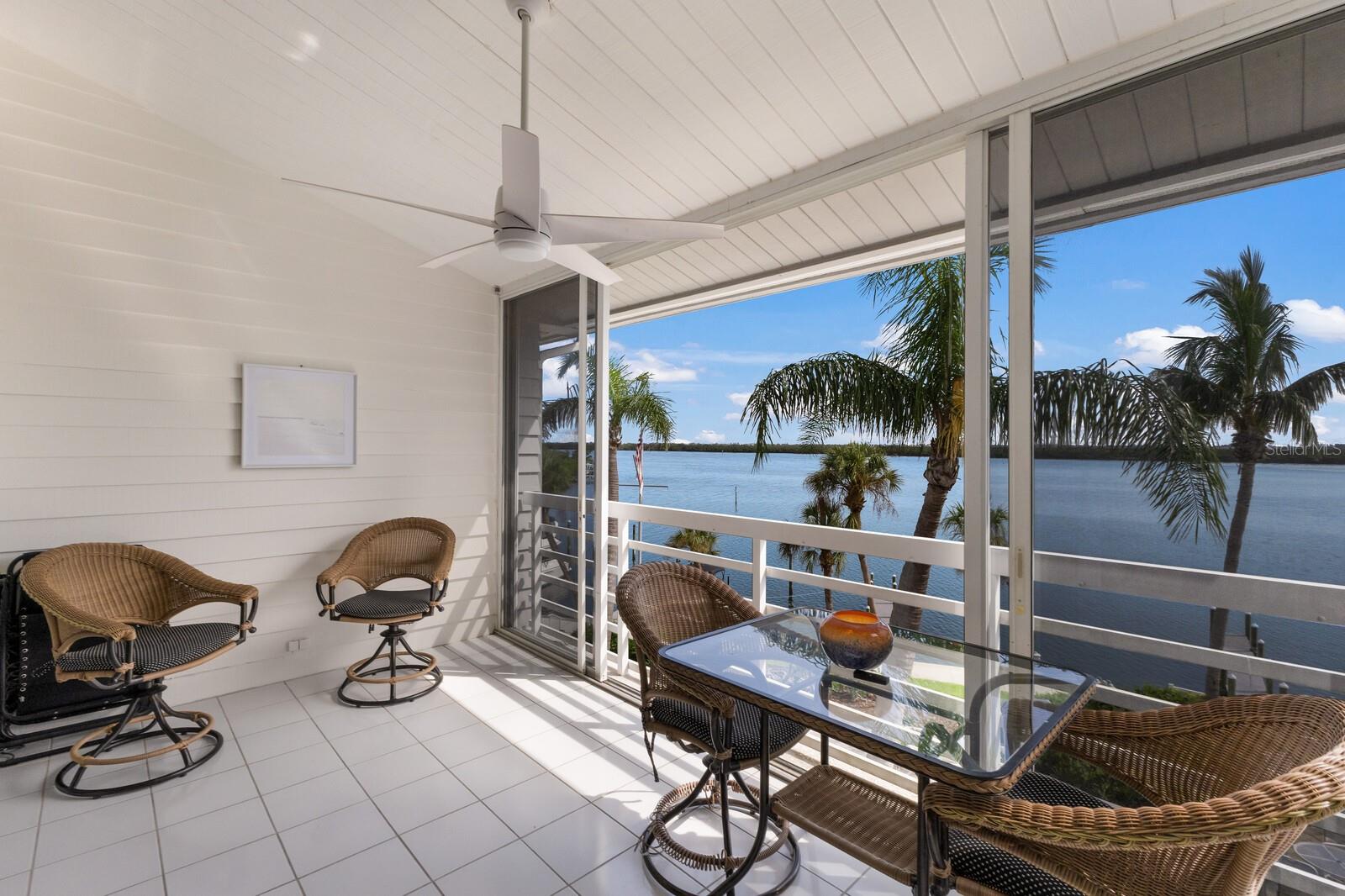 Image 19 of 63 For 615 Dream Island Place 304