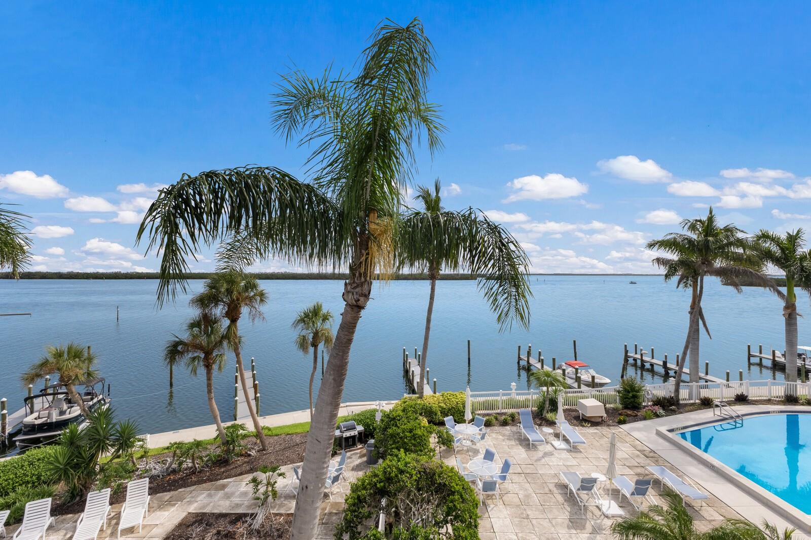 Image 22 of 63 For 615 Dream Island Place 304