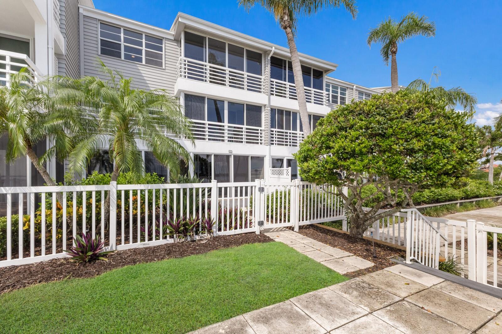 Image 40 of 63 For 615 Dream Island Place 304